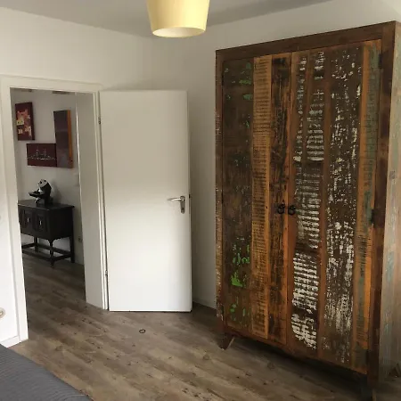 Διαμέρισμα Bel Art Etage Mit Grossem Parkplatz *