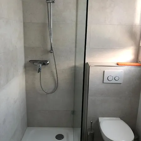 Апартаменты Bel Art Etage Mit Grossem Parkplatz Хан