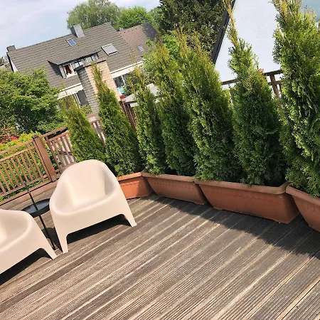 Bel Art Etage Mit Grossem Parkplatz *