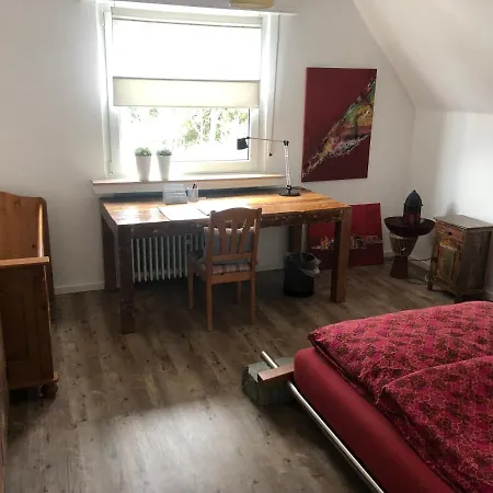 Bel Art Etage Mit Grossem Parkplatz Haan