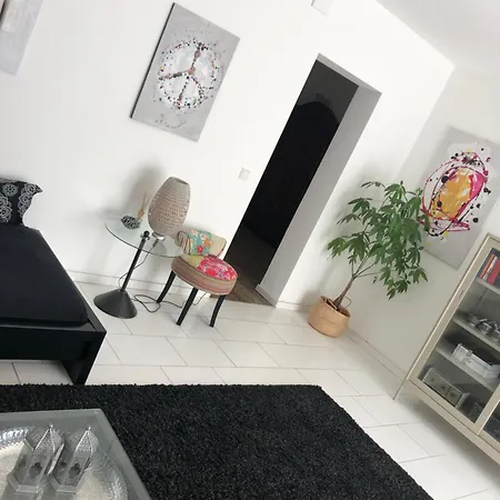 Bel Art Etage Mit Grossem Parkplatz Apartment Haan