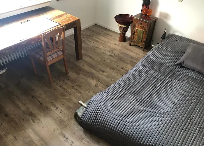 Bel Art Etage Mit Grossem Parkplatz * Haan